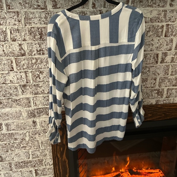 1/4 sleeve stripped shirt - Picture 2 of 3